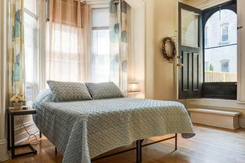 One Bedroom Apartment With Patio