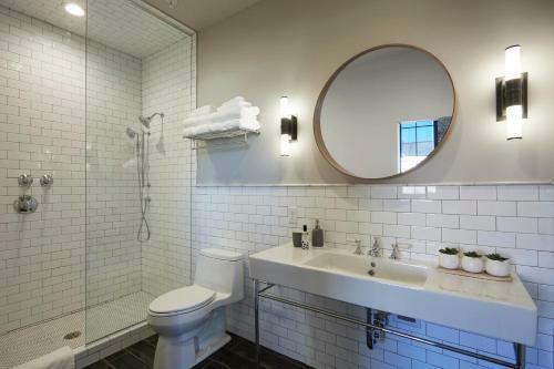 Hotel Kinn Guesthouse