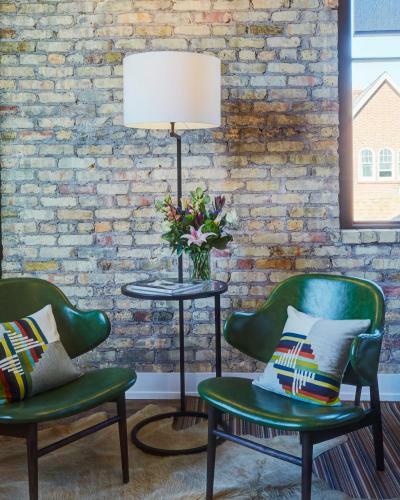 Hotel Kinn Guesthouse