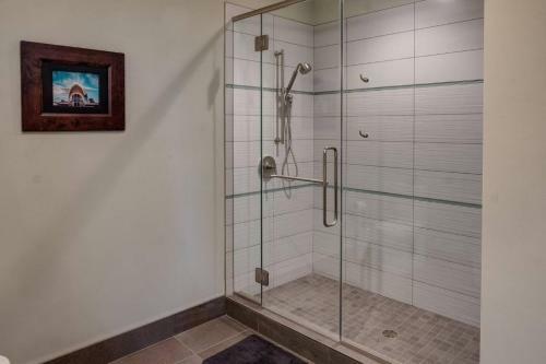 Downtown Two Bedroom Apartment