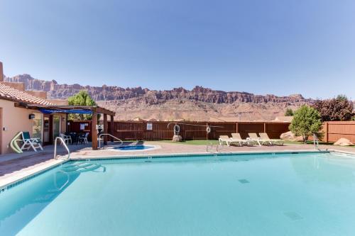 Rim Village Y3