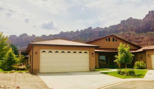 Oleander Place