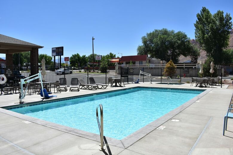 Hotel Mainstay Suites Moab Near Arches National Park