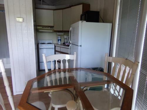 Lake Myers Lakeside Villa 26