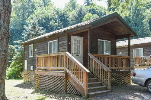 Thunderbird Studio Cabin 1