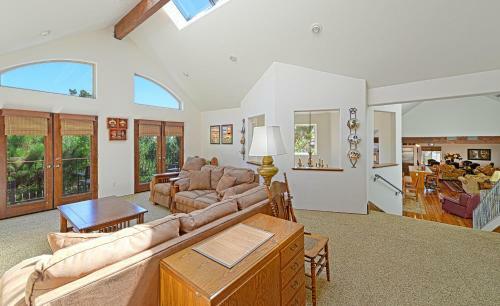 Skyline Forest Delight - Four Bedroom Home - 3721