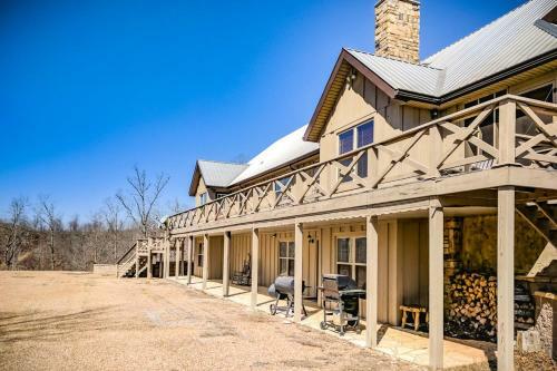 Hell Creek Lodge And Event Barn ~ Sleeps 26