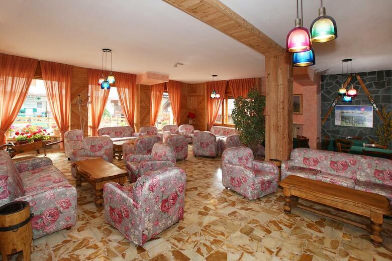 Hotel Holiday Debili