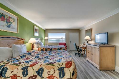Posada Beachcomber Inn & Suites