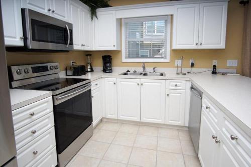 Fairway Oaks Townhouse 57b