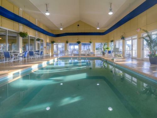 Hotel Harbour Lights Resort