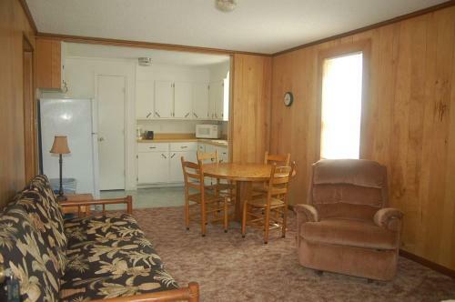 Apartamento 2055-3 Donna Kirk Down Rear Apts