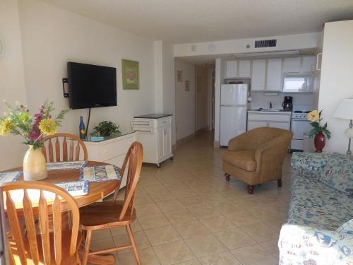 Apartamento Atlantica I # 502 Condo