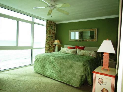 Hotel Regency Towers