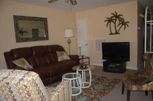 8050-e Stone Townhouse