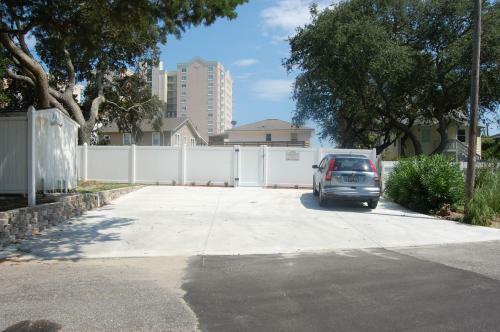 Runaway Bay 2008 3rd Row Home