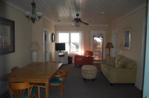 Apartamento 1043-1 Parham, Downstairs Apts