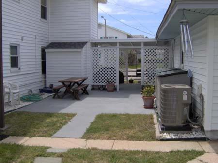 2038-1 Swim & Swing Dn Home