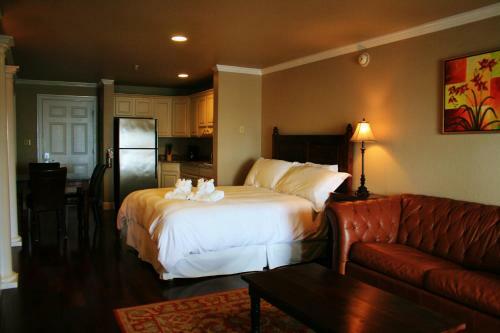 Oasis Suites Hotel