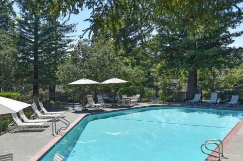 Apartamento 824 Oak Creek At Silverado Three Bedroom Condo