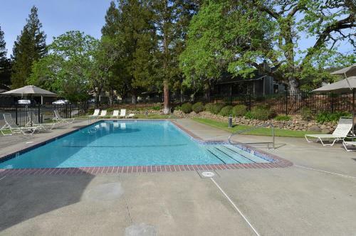 Apartamento 888 Oak Creek At Silverado Two Bedroom Condo