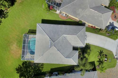 Falcons Glen Home #12950