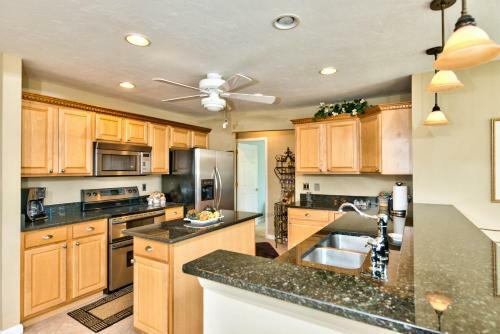 Sirena Waterfront Vacation Rental