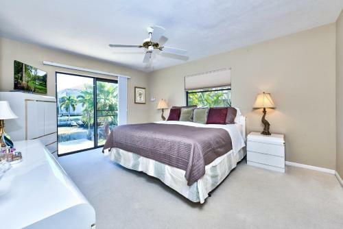 Sirena Waterfront Vacation Rental