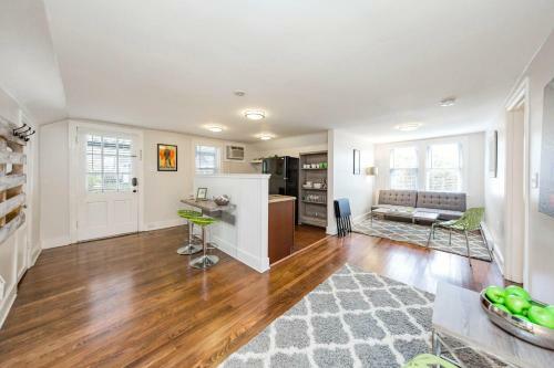 Apartamento East End Condo