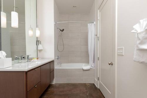 Apartamento Loft By The Legislative Plaza