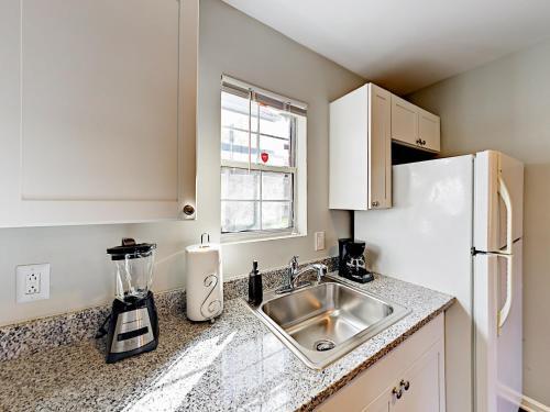 4th Ave South Apartment Apts