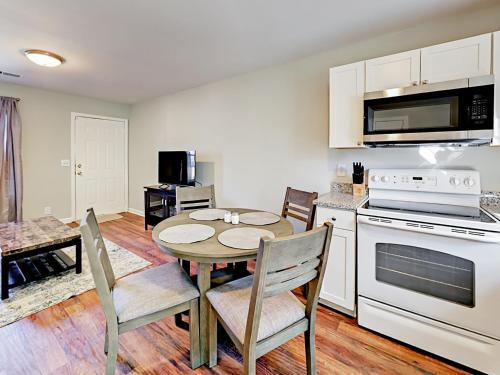 4th Ave South Apartment Apts