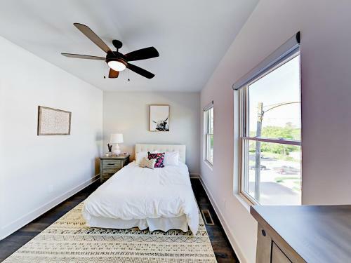 623 27th Avenue N Townhouse Unit B