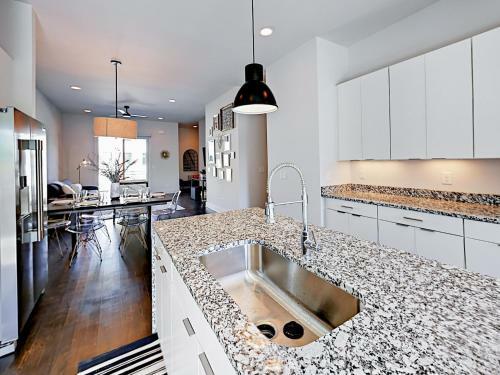 623 27th Avenue N Townhouse Unit B