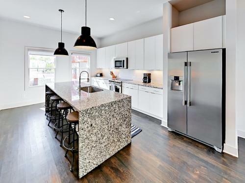 623 27th Avenue N Townhouse Unit B