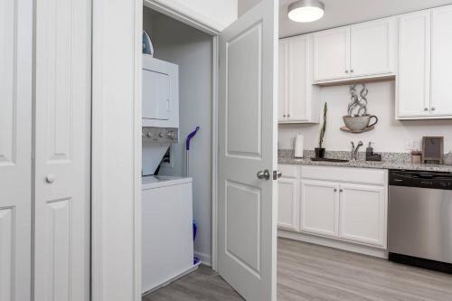 Eight-bedroom Apartment G