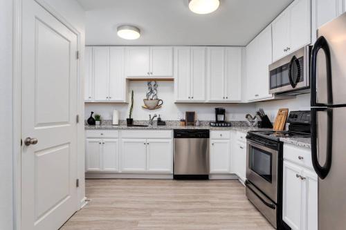 Eight-bedroom Apartment G