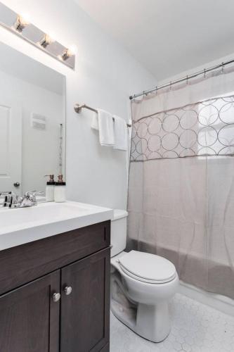 Eight-bedroom Apartment G