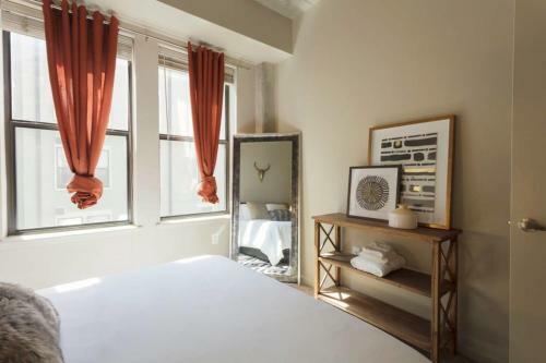 Chic West End Apartment