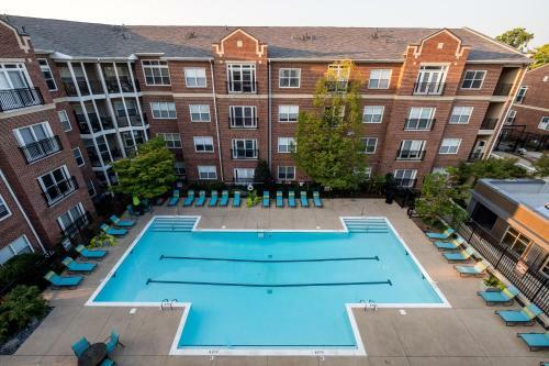 Sobe Acklen Apartments
