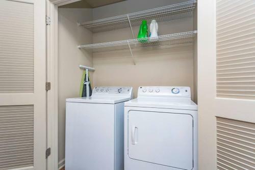 Apartamento All Inclusive Amenities & Awesome Attractions Await