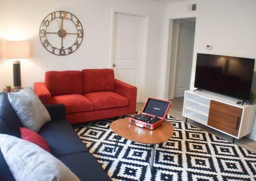 Eight-bedroom Apartment C