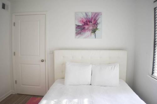 Eight-bedroom Apartment C