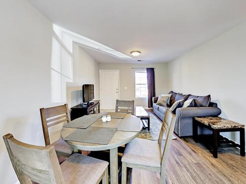 4th Avenue South Apartment Apts