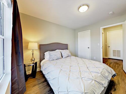 4th Avenue South Apartment Apts
