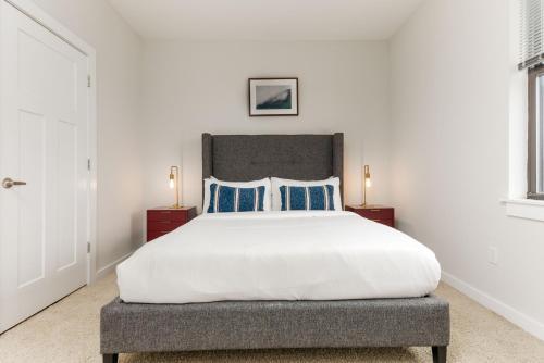 2 Bedroom Midtown Apartment