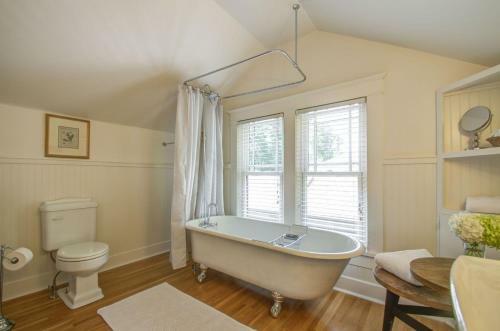 Belmont Blvd Bed And Breakfast