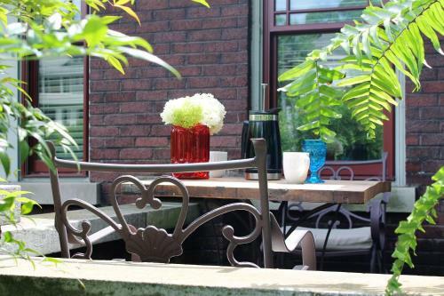Belmont Blvd Bed And Breakfast