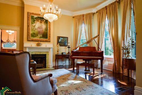 Clermont Bluffs Bed & Breakfast