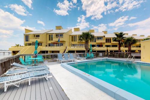Navarre Bay Hideaway